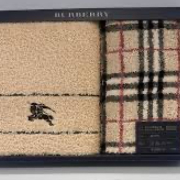 Burberry Handbags - Burberry Beige Checkered Women's Bag